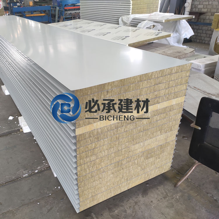 彩鋼巖棉夾芯板與不銹鋼巖棉夾芯板哪個更好？